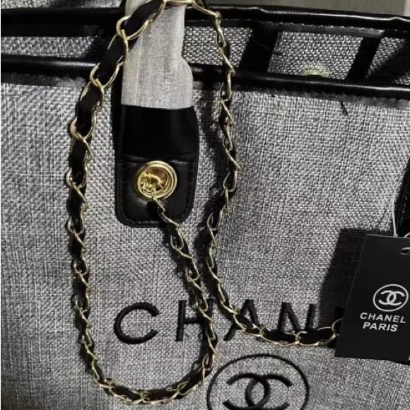 CHANEL Novelty Canvas Gray Tote Bag - Picture 4 of 6